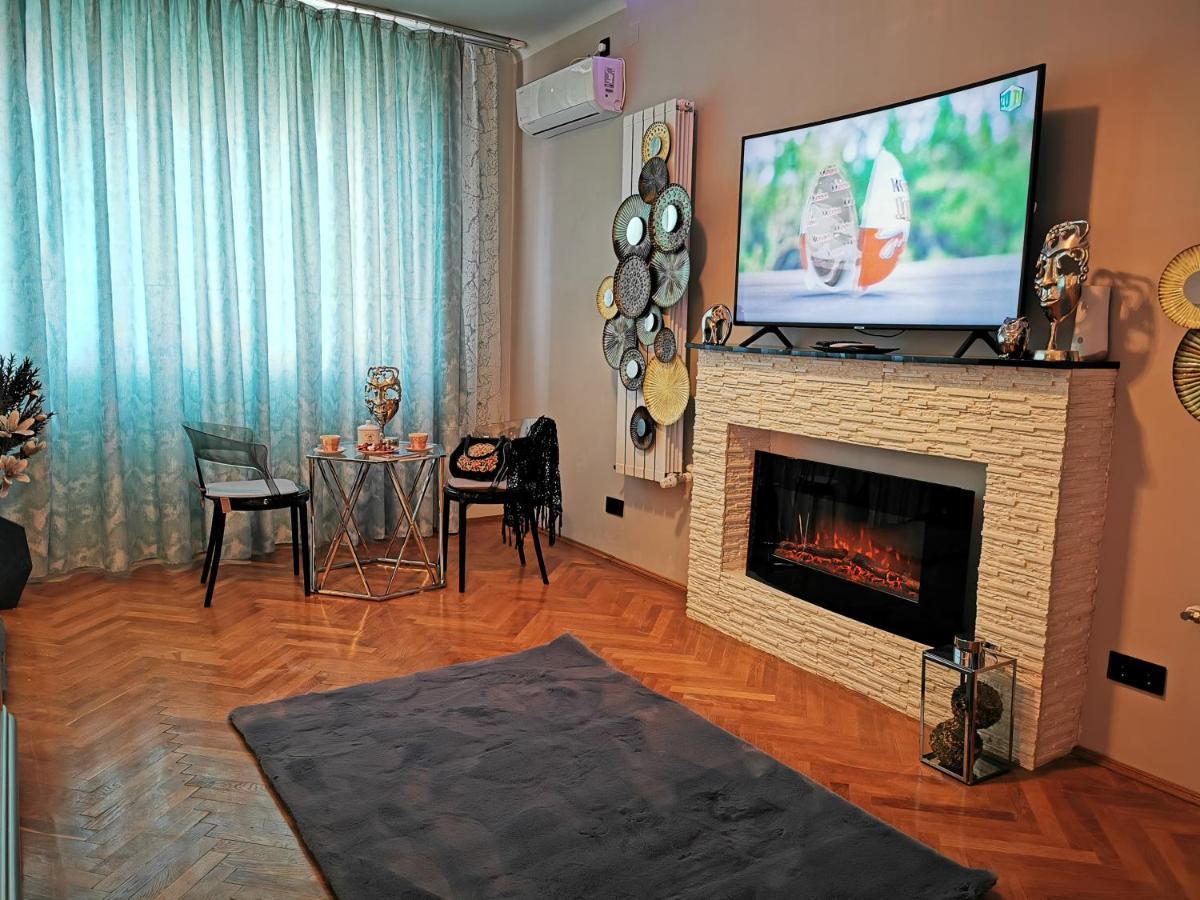 Crystal Central Apartment Braşov Exterior foto